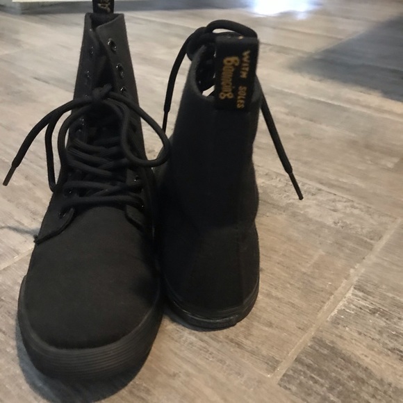 Dr. Martens Size 3 - Picture 3 of 7